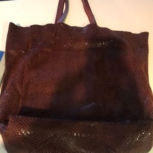 Large burgendy Tote